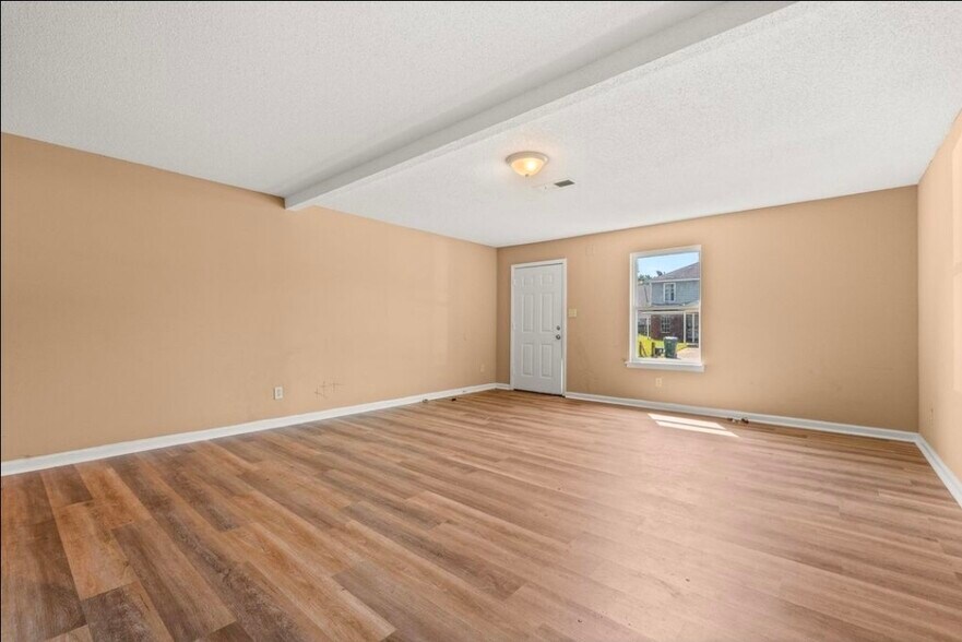 Building Photo - 3954 Chelsea Hill Dr