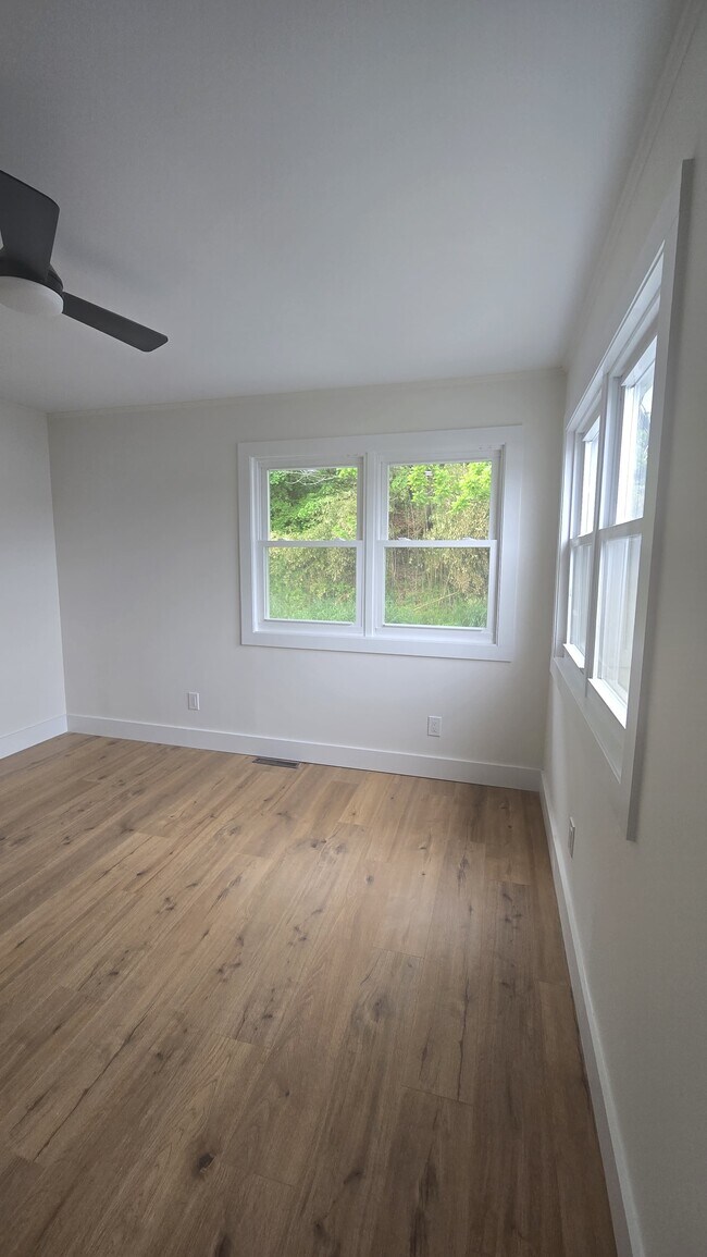 Building Photo - Greenwood Lake Owenrs LLC