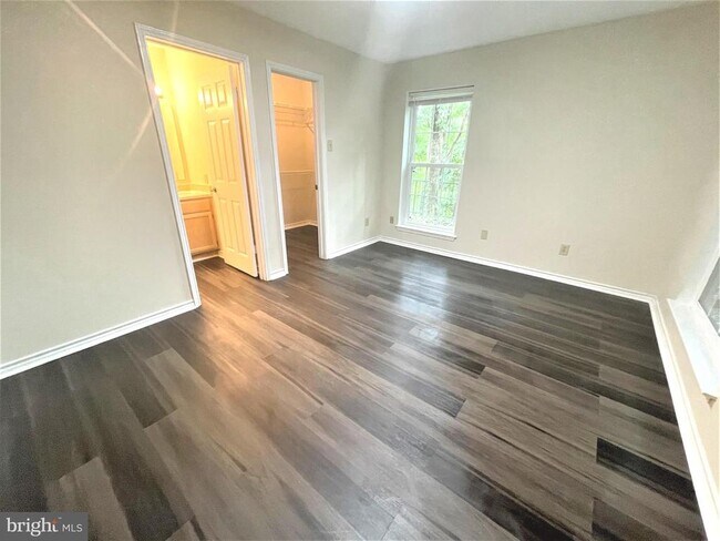 Building Photo - 1505 Lincoln Way