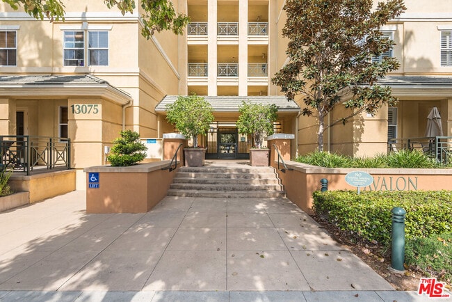Building Photo - 13075 Pacific Promenade