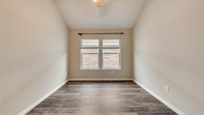 Building Photo - 1021 Cottontail Dr