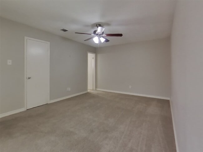 Building Photo - 22510 Braken Carter Ln