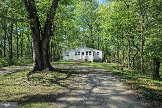 Building Photo - 1334 Waterbury Rd