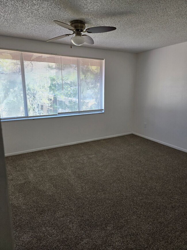 Building Photo - 5508 Pokeweed Ct