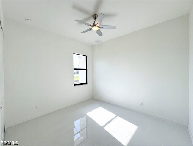 Building Photo - 477 Rayford St