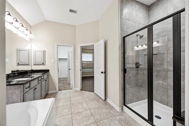 Building Photo - 19707 Chaparral Berry Dr