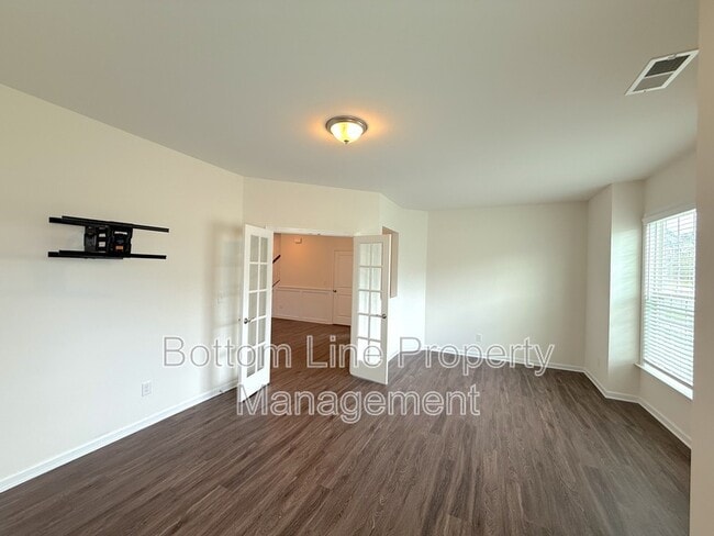 Building Photo - 14929 Baldridge Dr