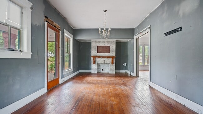 Building Photo - 337 W Court St