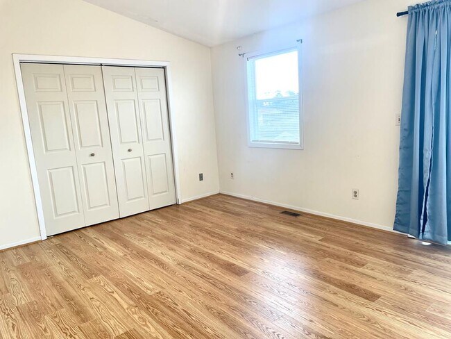 Building Photo - 7141 Margarets Ln