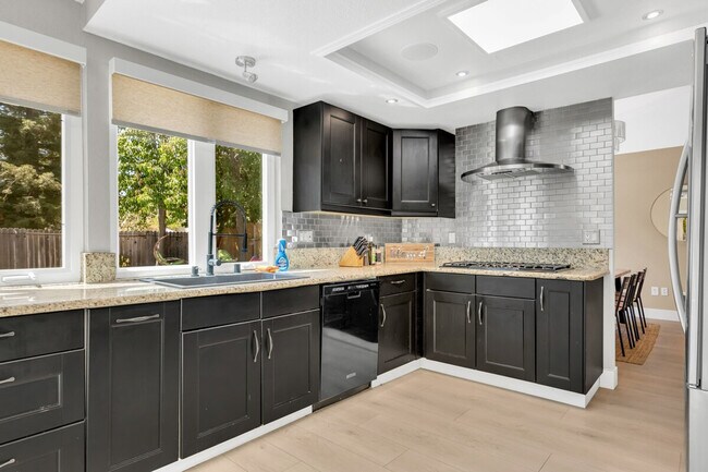 Building Photo - 8004 Caymus Dr