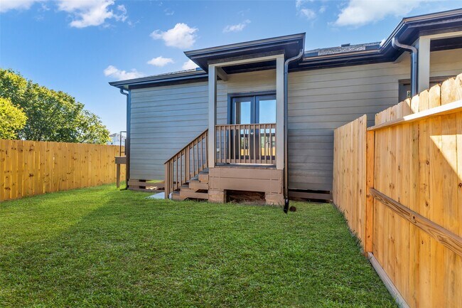 Building Photo - 4905 Paula St