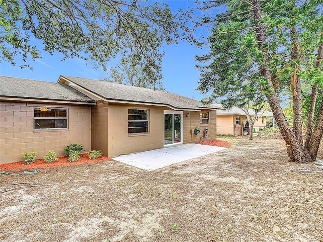 Building Photo - 1612 Fox Run Dr