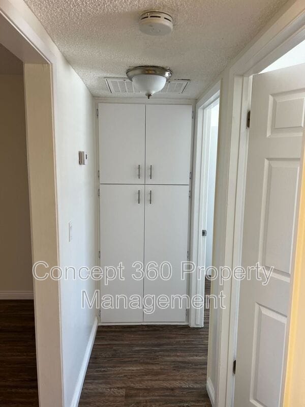 Building Photo - 4087 Farquhar Ave