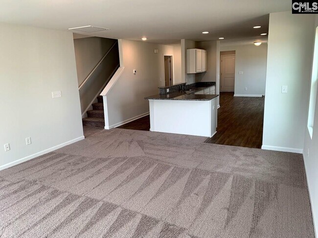 Building Photo - 216 Freeman Dr