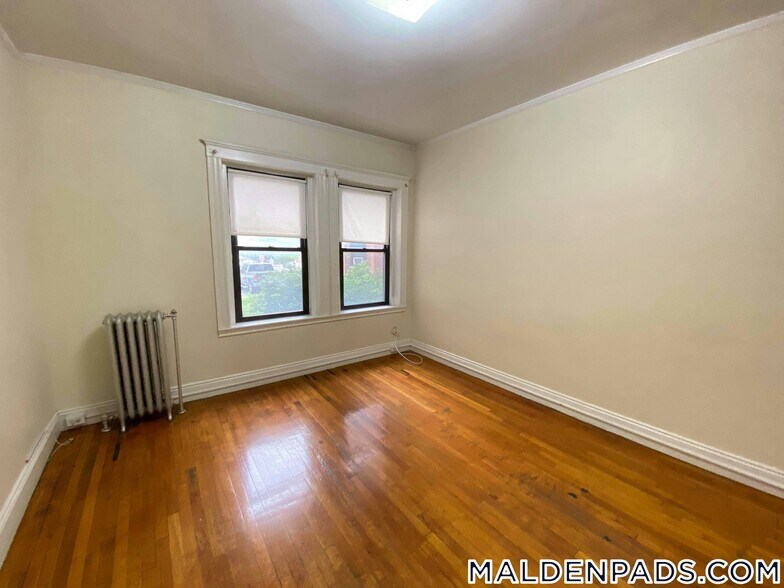 Building Photo - 17-19-19 Washington St S