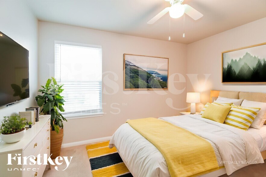 Building Photo - 5931 Golden Cove Rd