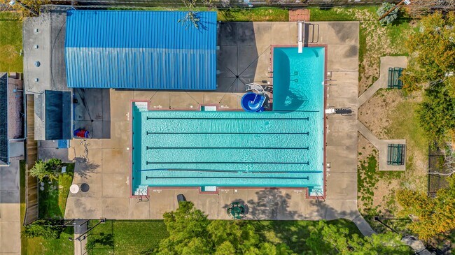 Building Photo - 847 Carlingford Ln