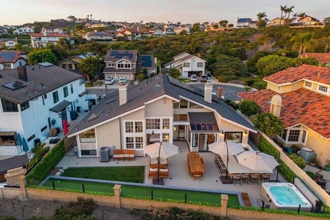 Building Photo - Experience Coastal Living at Its Finest in...