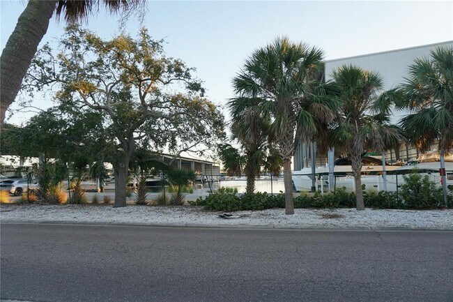 Building Photo - 3753 46th Ave S