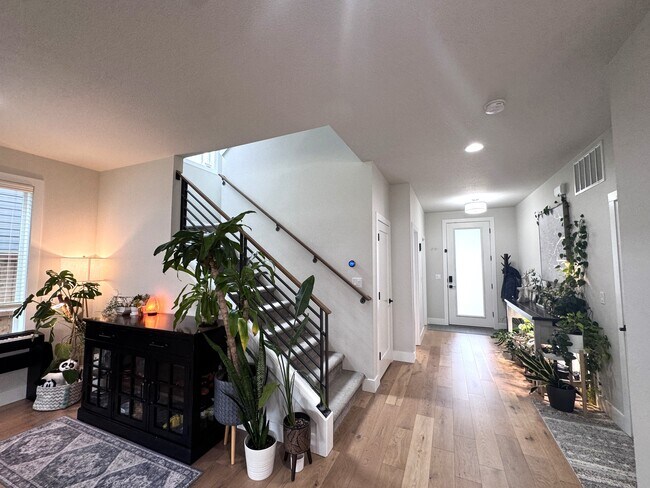 Building Photo - 4078 SE 70th Ave