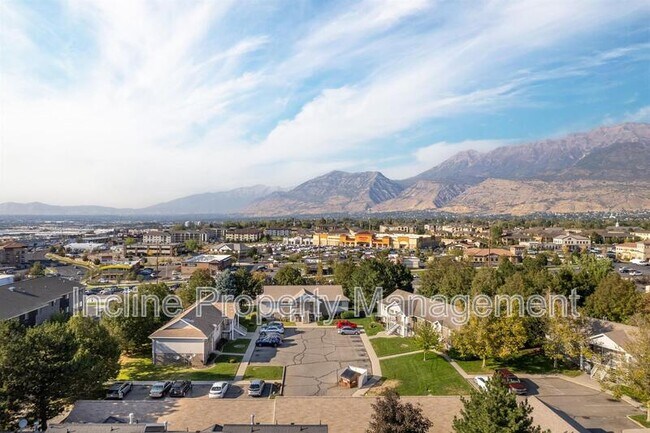 Building Photo - 762 N 1060 W