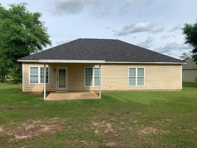 Building Photo - 123 Birchleaf Ln