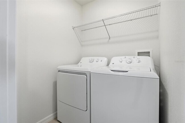 Building Photo - 282 27th St SE