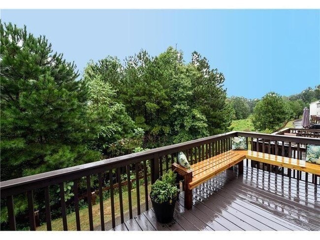 Building Photo - 2657 Cedar Dr