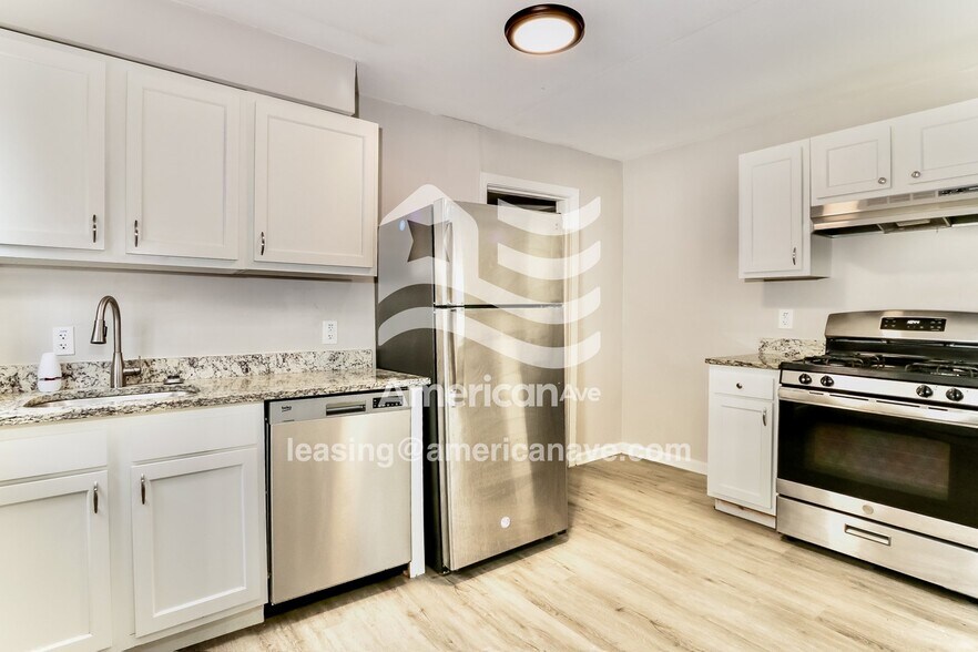 Building Photo - 2706 Algonquin Pkwy