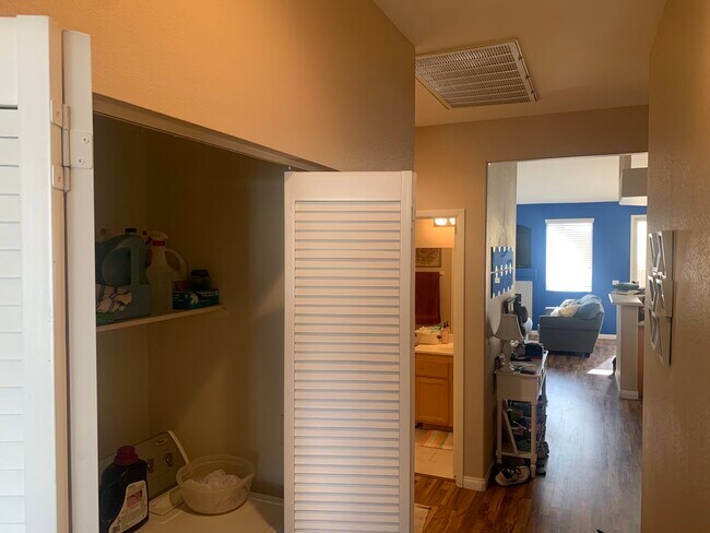 Building Photo - 1205 Simms Ave