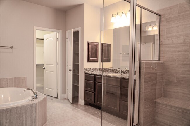 Building Photo - 9535 Scanlan Heights Ln