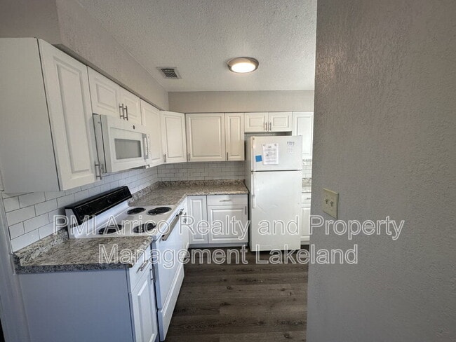 Building Photo - 4135 Old Rd 37