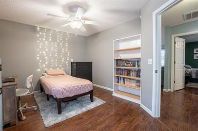 Building Photo - Available mid January!