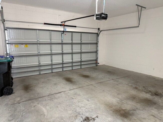 Building Photo - 8191 Mosaic Ln