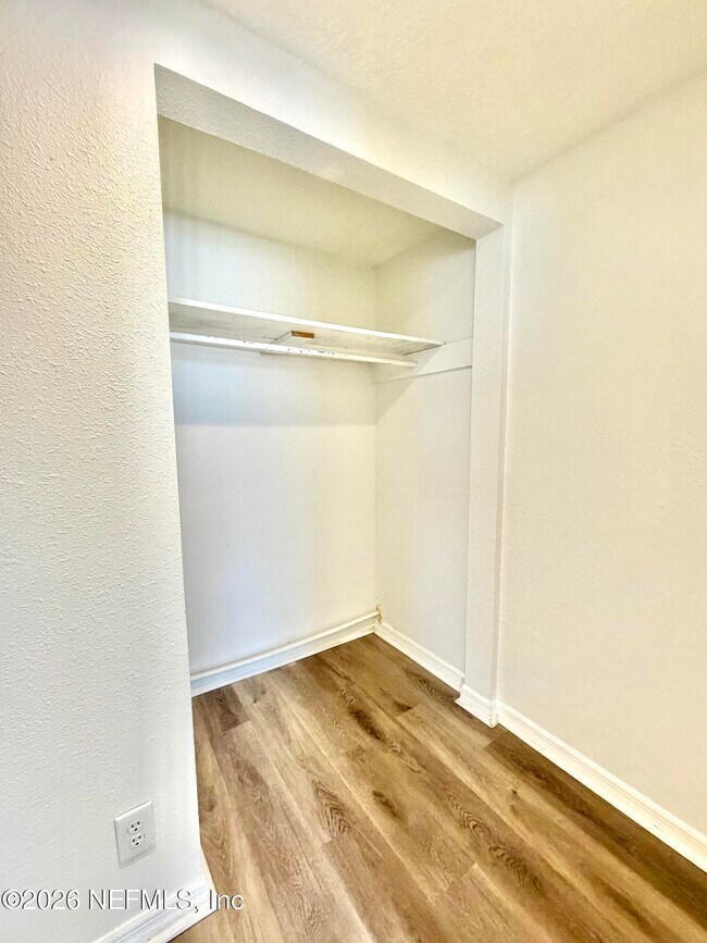 Building Photo - 8264 Devoe St