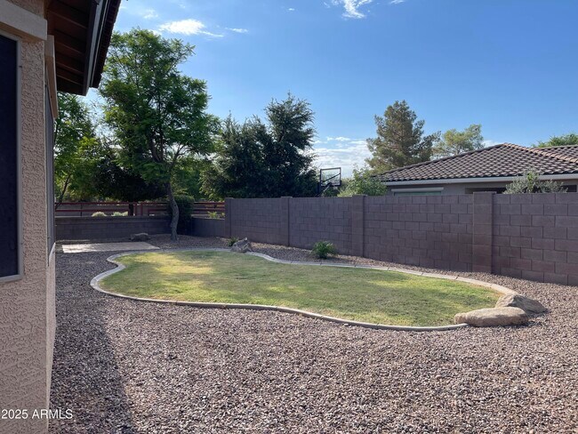 Building Photo - 18785 E Kingbird Dr