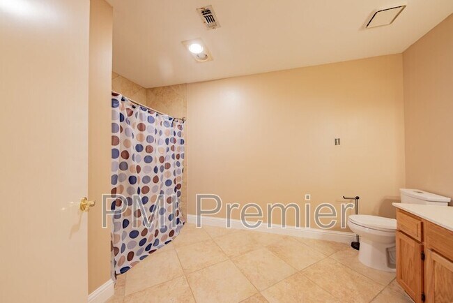 Building Photo - 471 Caviness Dr