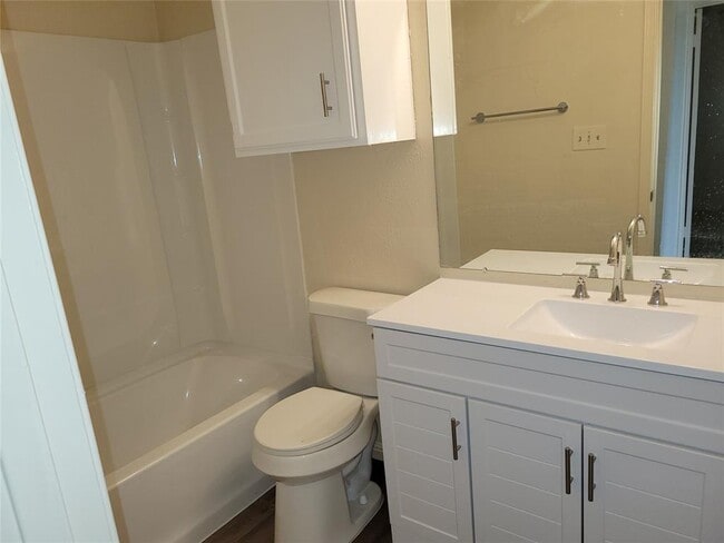 Building Photo - 2804 Bull Run