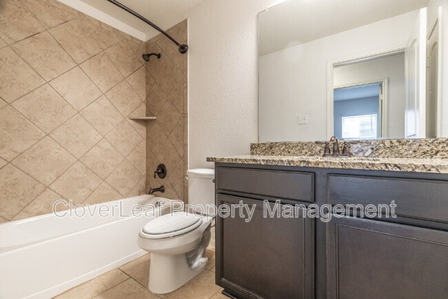Building Photo - 8003 Oxbow Way