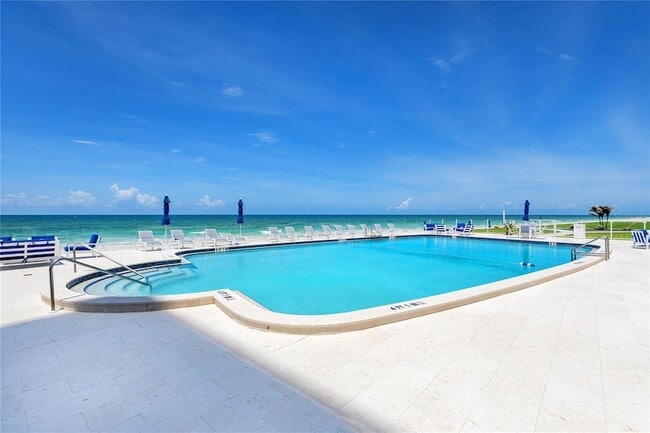 Building Photo - 603 Longboat Club Rd