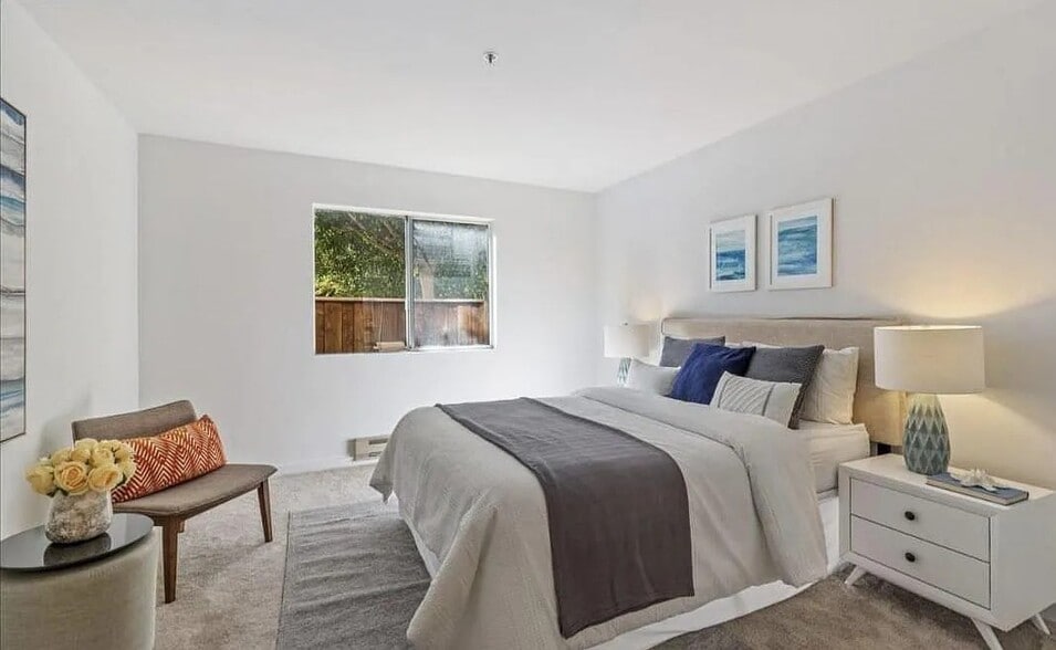 Bedroom - 6400 Christie Ave