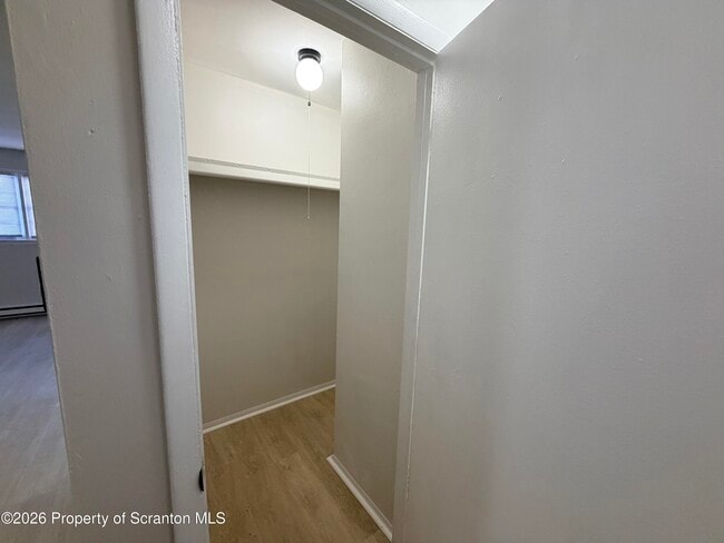 Building Photo - 1005-1015 Lincoln St