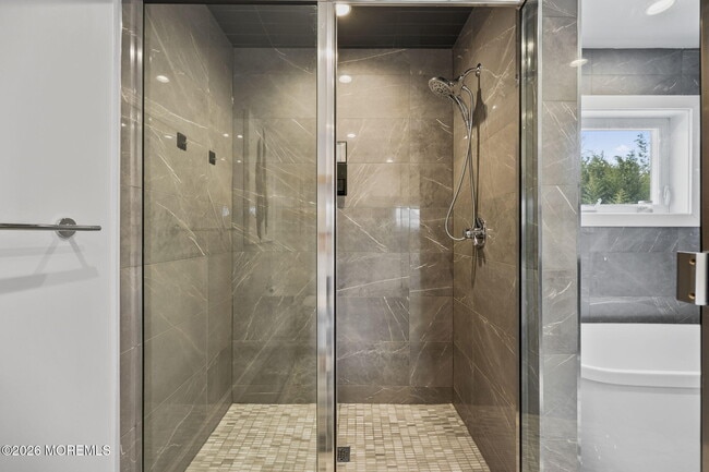 Building Photo - 28 Rector Pl