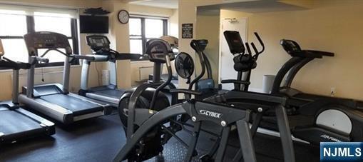 Building Photo - 7855 JFK Blvd E