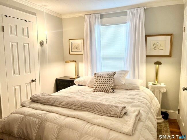 Building Photo - 106 Horace St