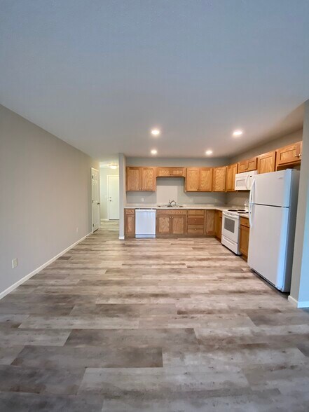 Kitchen - 1551 Gunston Dr