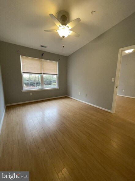 Building Photo - 1815 Vincenza Dr