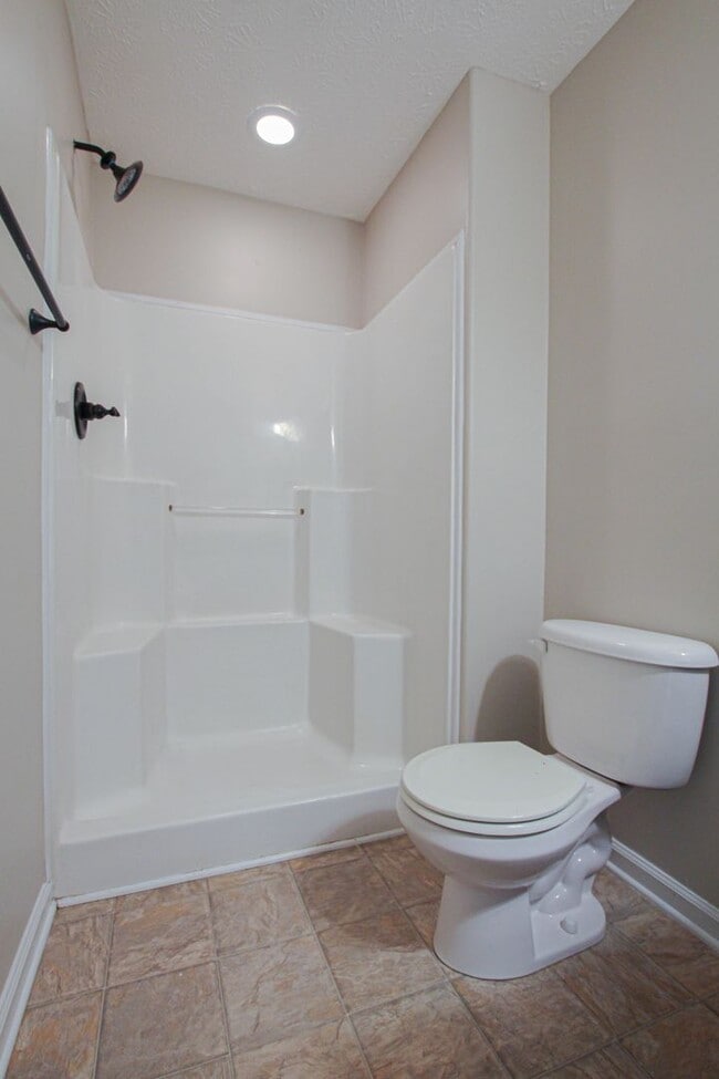 Building Photo - Three Bedroom in Autumn Creek!