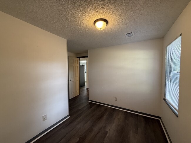 Building Photo - 539 W Georgia St