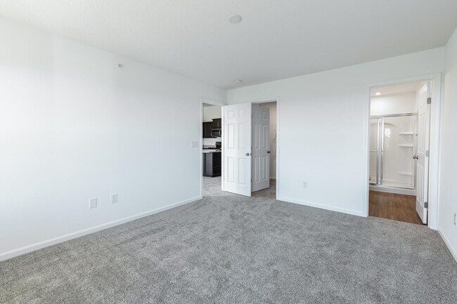 Building Photo - LIKE NeW Fisher Homes Condo Per Rent is $1849.00
